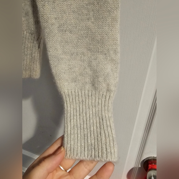 Wilfred sweater %100 cashmere - Picture 3 of 3